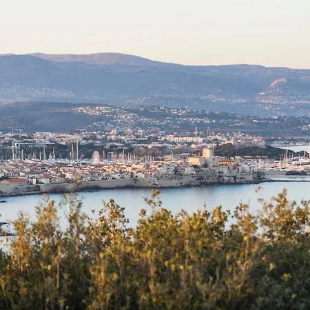 Le Juanais Cote D'azur - Parking Prive Apartment