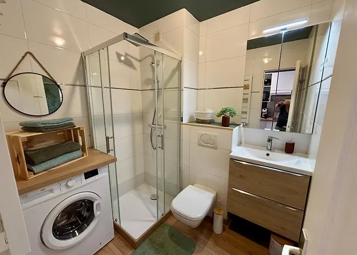 דירה Le Petit Juanais - Parking Prive *